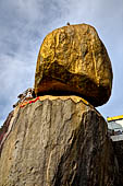 Myanmar - Kyaikhtiyo Pagoda, the Golden Rock 